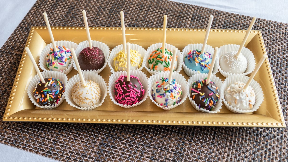 Cake pops, petit fours, and more