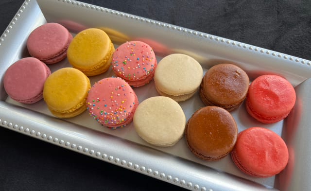 1 Dozen Macarons.